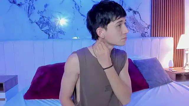 Michael_blue from StripChat is Freechat