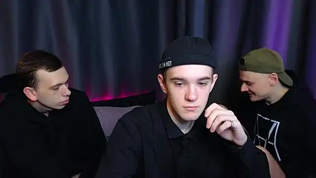 Mad beauty - checkout our excited streamers as they tease to their beloved melodies and slowly squirt for enjoyment to appease your wildest wishes.