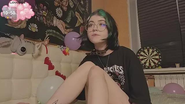 Mad beauty - checkout our excited streamers as they tease to their beloved melodies and slowly squirt for enjoyment to appease your wildest wishes.