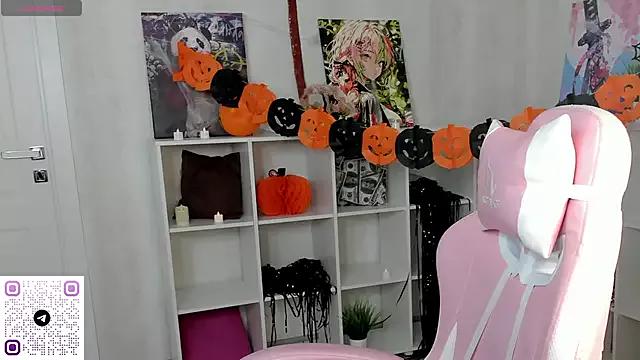 Mad beauty - checkout our excited streamers as they tease to their beloved melodies and slowly squirt for enjoyment to appease your wildest wishes.