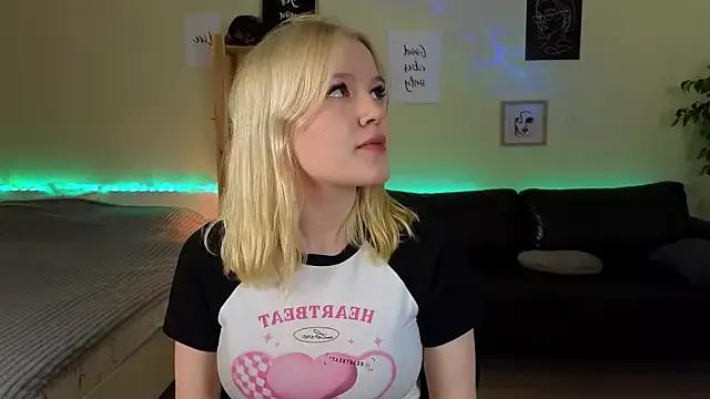 Mad beauty - checkout our excited streamers as they tease to their beloved melodies and slowly squirt for enjoyment to appease your wildest wishes.