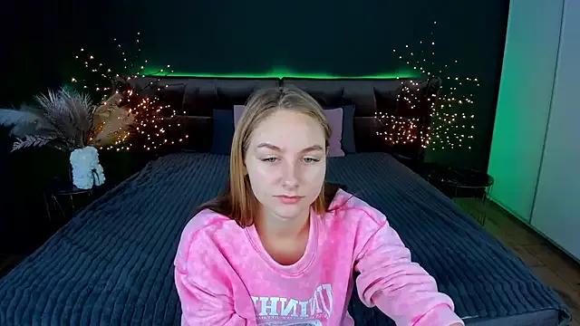 MilaAddams from StripChat is Freechat