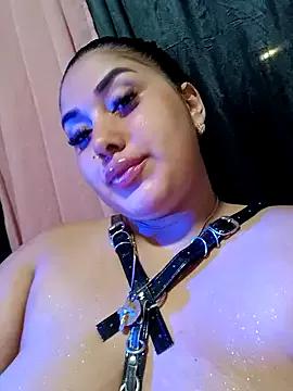 MilaaRooy from StripChat is Freechat