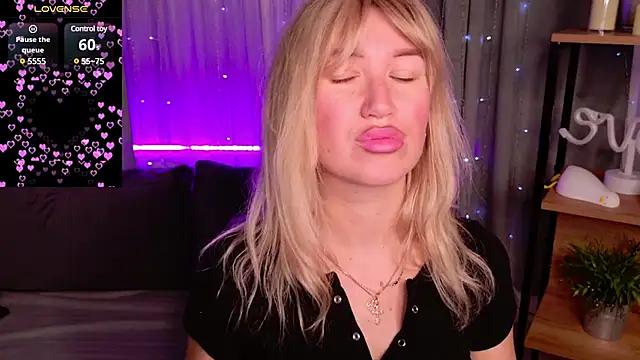 Mad beauty - checkout our excited streamers as they tease to their beloved melodies and slowly squirt for enjoyment to appease your wildest wishes.