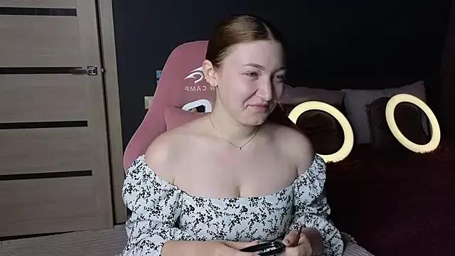 Mad beauty - checkout our excited streamers as they tease to their beloved melodies and slowly squirt for enjoyment to appease your wildest wishes.