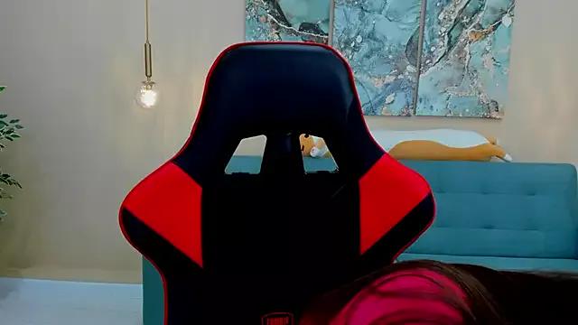 Mad beauty - checkout our excited streamers as they tease to their beloved melodies and slowly squirt for enjoyment to appease your wildest wishes.