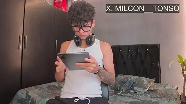 Milcon_Thomson from StripChat is Freechat
