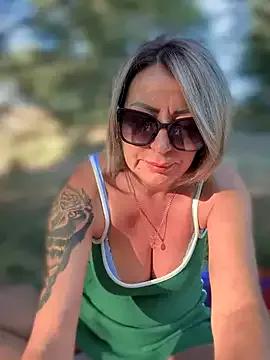 Milena-MilfaXXX from StripChat is Freechat