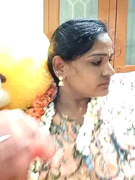 milkee143 from StripChat is Freechat