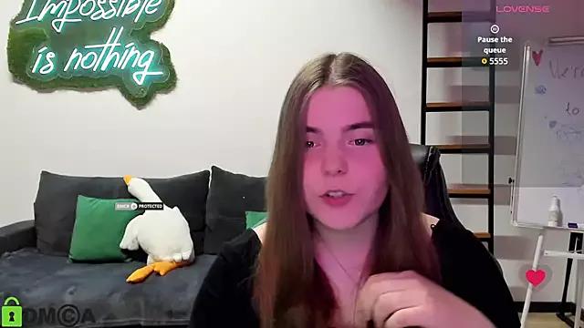 MiraaBloom from StripChat is Freechat