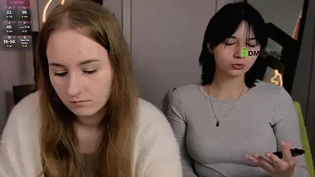 miraella from StripChat is Freechat