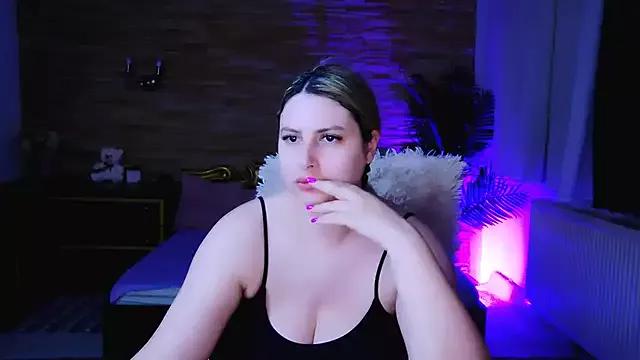 MiraHaze from StripChat is Freechat
