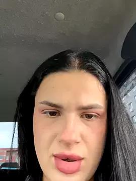 MiraReach from StripChat is Freechat