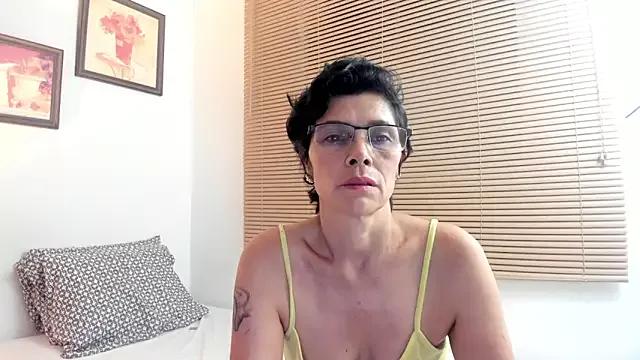 MireyaTorresGu from StripChat is Freechat