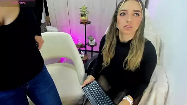 Miss_Annye from StripChat is Freechat