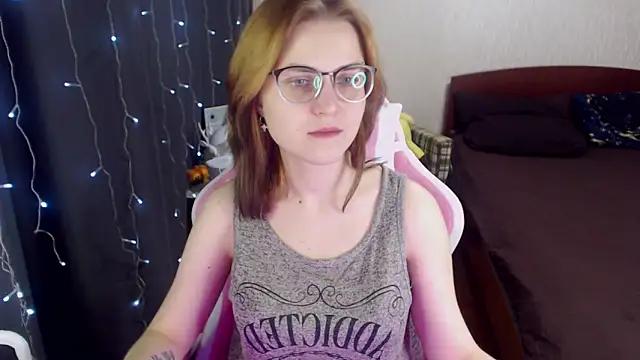 MissBrightShine from StripChat