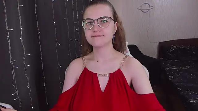 MissBrightShine from StripChat