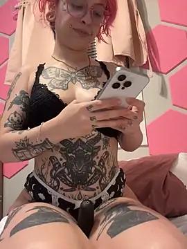 Mad beauty - checkout our excited streamers as they tease to their beloved melodies and slowly squirt for enjoyment to appease your wildest wishes.