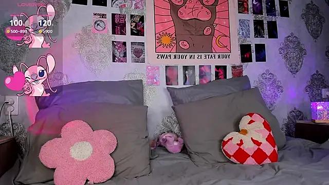 Molly_Faith from StripChat