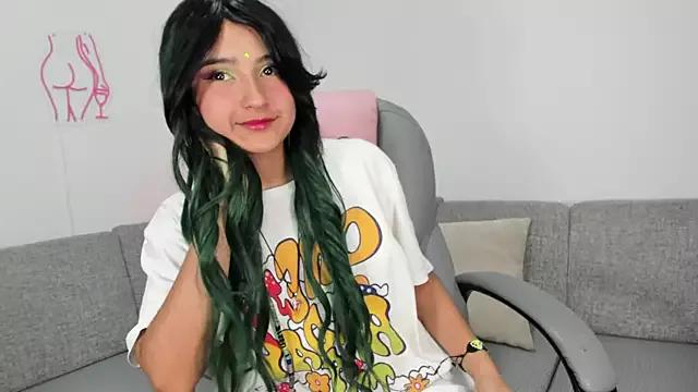 Molly_sweetlove from StripChat is Freechat