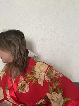mollygirll from StripChat is Freechat