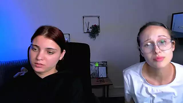Mad beauty - checkout our excited streamers as they tease to their beloved melodies and slowly squirt for enjoyment to appease your wildest wishes.