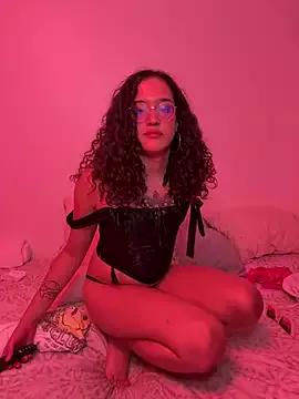 MonaSofia from StripChat is Freechat
