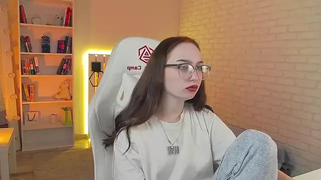 Monica_Leam from StripChat is Freechat