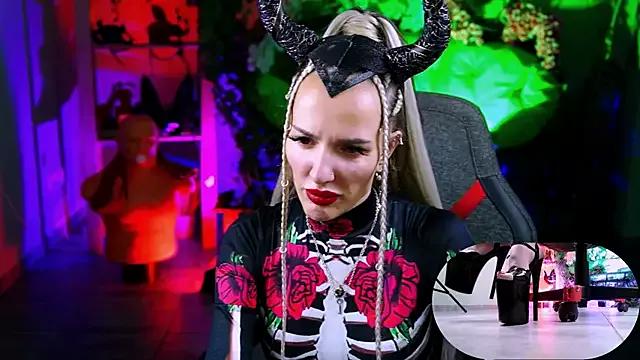 Mad beauty - checkout our excited streamers as they tease to their beloved melodies and slowly squirt for enjoyment to appease your wildest wishes.