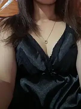 Moon_pusy from StripChat is Freechat