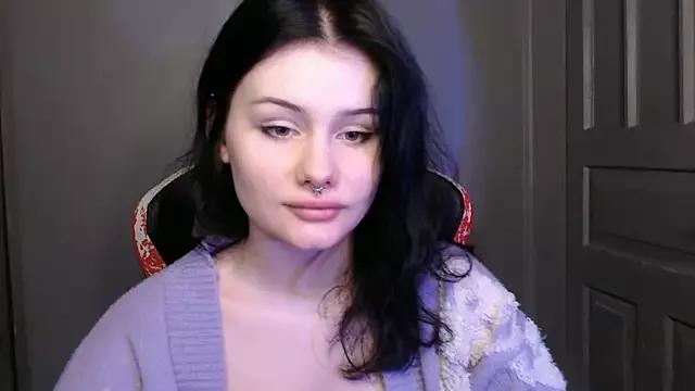 Moon_raven from StripChat is Freechat