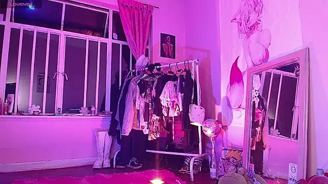 Mad beauty - checkout our excited streamers as they tease to their beloved melodies and slowly squirt for enjoyment to appease your wildest wishes.
