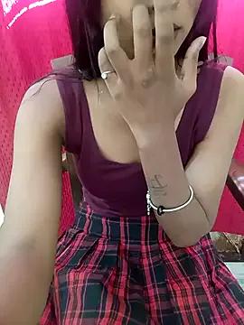 MoonlikeLexis from StripChat is Freechat