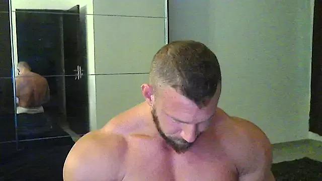 muscularkevin from StripChat is Freechat