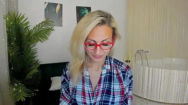MuseOfStage from StripChat is Freechat