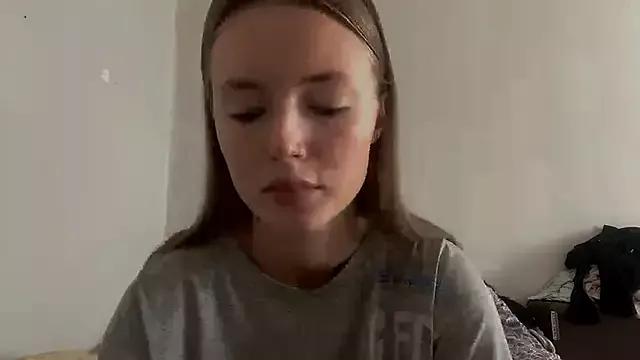 MycuteAlexa from StripChat is Freechat