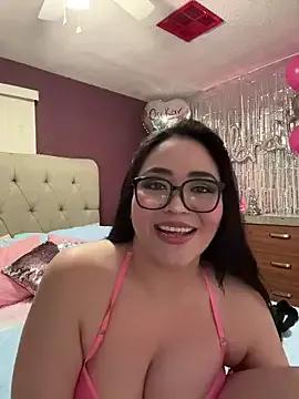 MyHoneyFrida from StripChat is Freechat