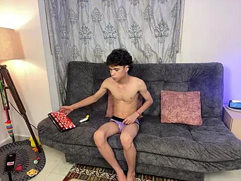 Mad beauty - checkout our excited streamers as they tease to their beloved melodies and slowly squirt for enjoyment to appease your wildest wishes.