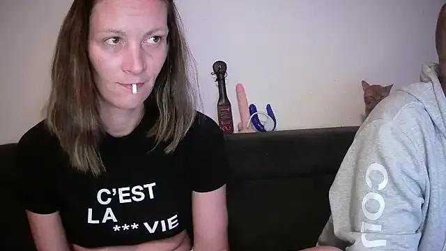 myPetiteGf18 from StripChat is Freechat