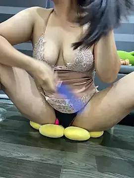 NANA_199k from StripChat is Freechat