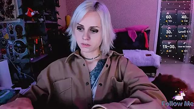 Mad beauty - checkout our excited streamers as they tease to their beloved melodies and slowly squirt for enjoyment to appease your wildest wishes.