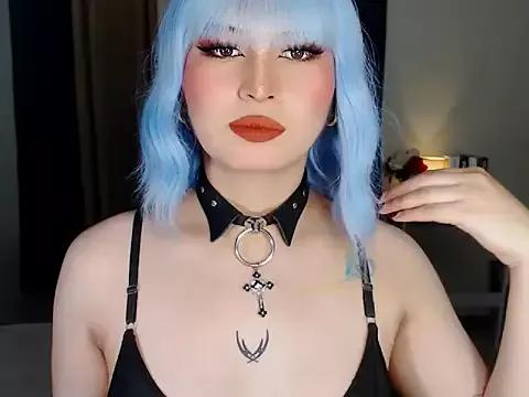 NaomiSmall from StripChat is Freechat