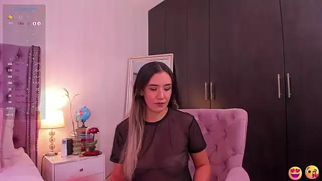 natashaleightt from StripChat is Freechat
