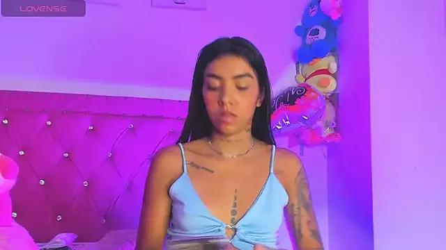 naughty_attraction from StripChat is Freechat