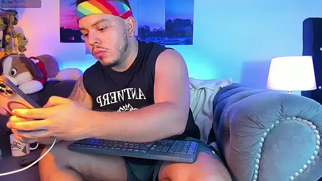 Mad beauty - checkout our excited streamers as they tease to their beloved melodies and slowly squirt for enjoyment to appease your wildest wishes.
