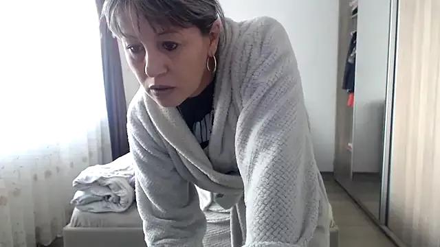 naughtymilfT from StripChat is Freechat