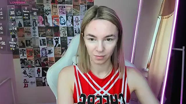 Mad beauty - checkout our excited streamers as they tease to their beloved melodies and slowly squirt for enjoyment to appease your wildest wishes.