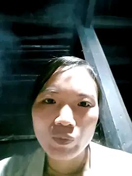ngan-cute from StripChat is Freechat