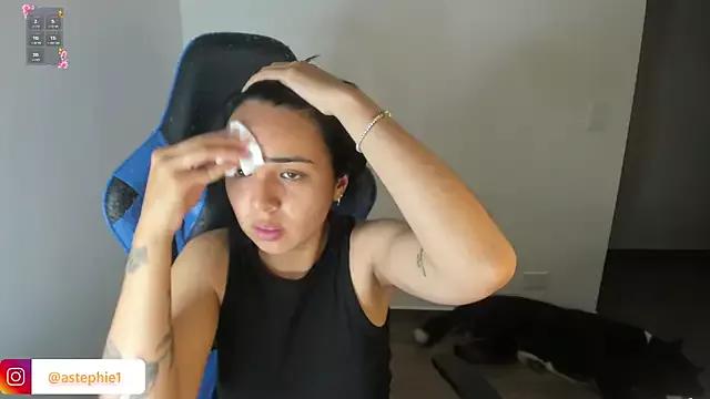 Mad beauty - checkout our excited streamers as they tease to their beloved melodies and slowly squirt for enjoyment to appease your wildest wishes.