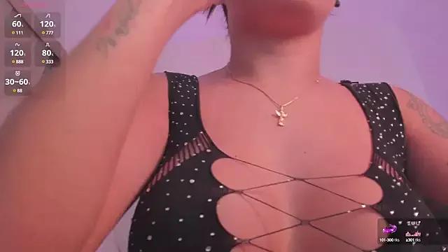NiiaEvanss from StripChat is Freechat